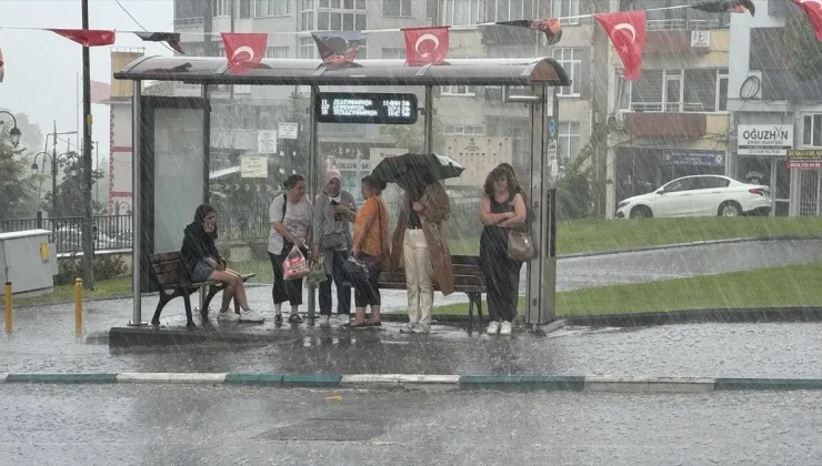 Tekirdağ’da Sağanak Hayatı Olumsuz Etkiledi