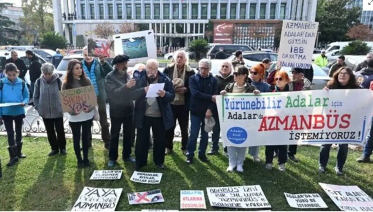 İBB önünde ‘azmanbüs’ protestosu: Can güvenliğimizi tehlikeye atıyor